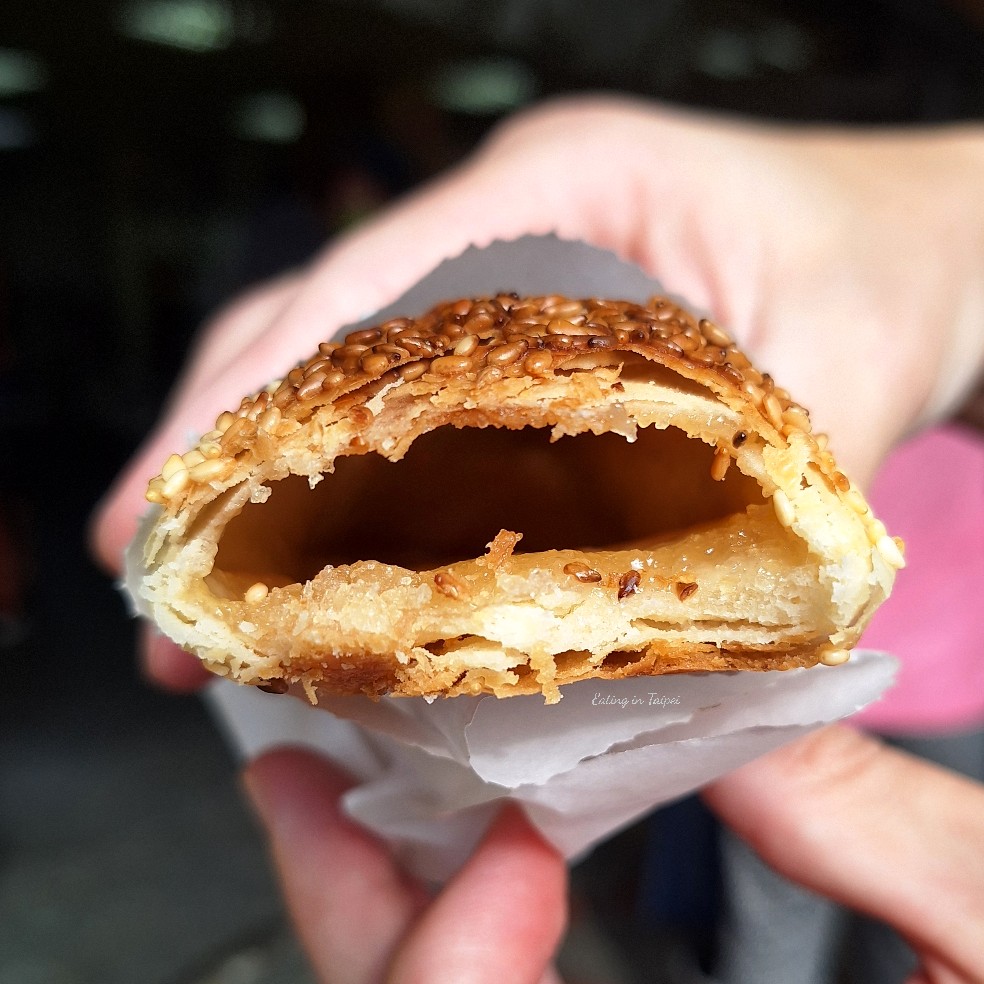 Shilin night market Changs Shaobing sugar cake 2