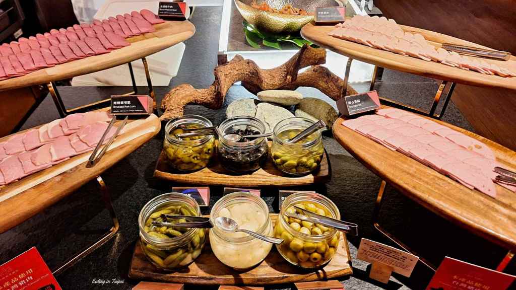 Silks Place Tainan Robins breakfast ham